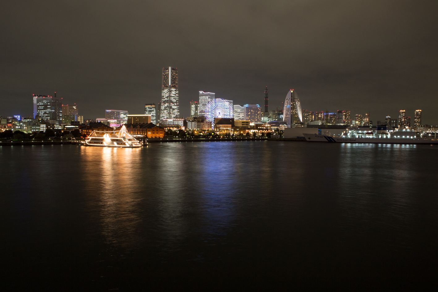 夜の海